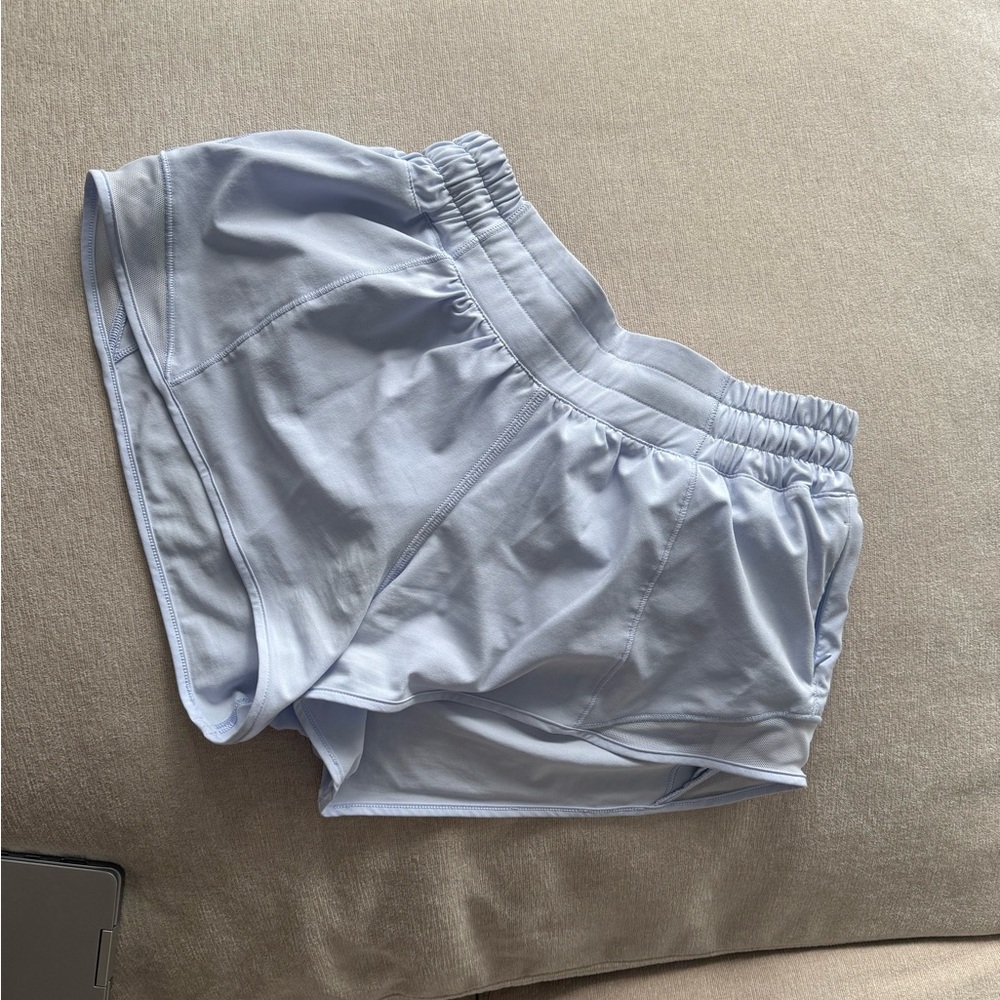 Lululemon hotty hot shorts 2.5inch